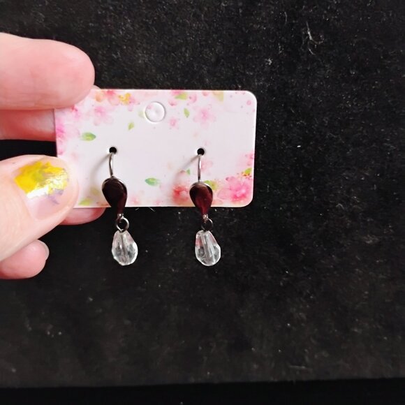 Dainty earrings - Picture 1 of 2